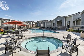 The overlook at interquest apartments hot tub spa